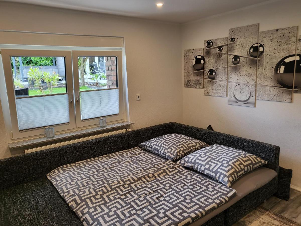 Saturn Apartment *